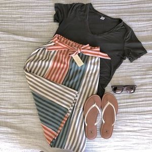 NWT ROOLEE striped skirt with pockets.